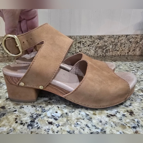 Dansko Minka Size 7.5 EU38 Nubuck Leather Ankle Strap Wooden Block Heel Sandals - Picture 2 of 6